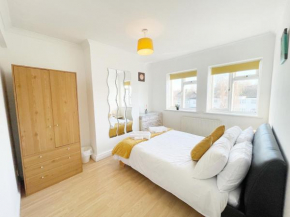 3 bed duplex flat, free WIFI & Netflix, Ideal for contractors